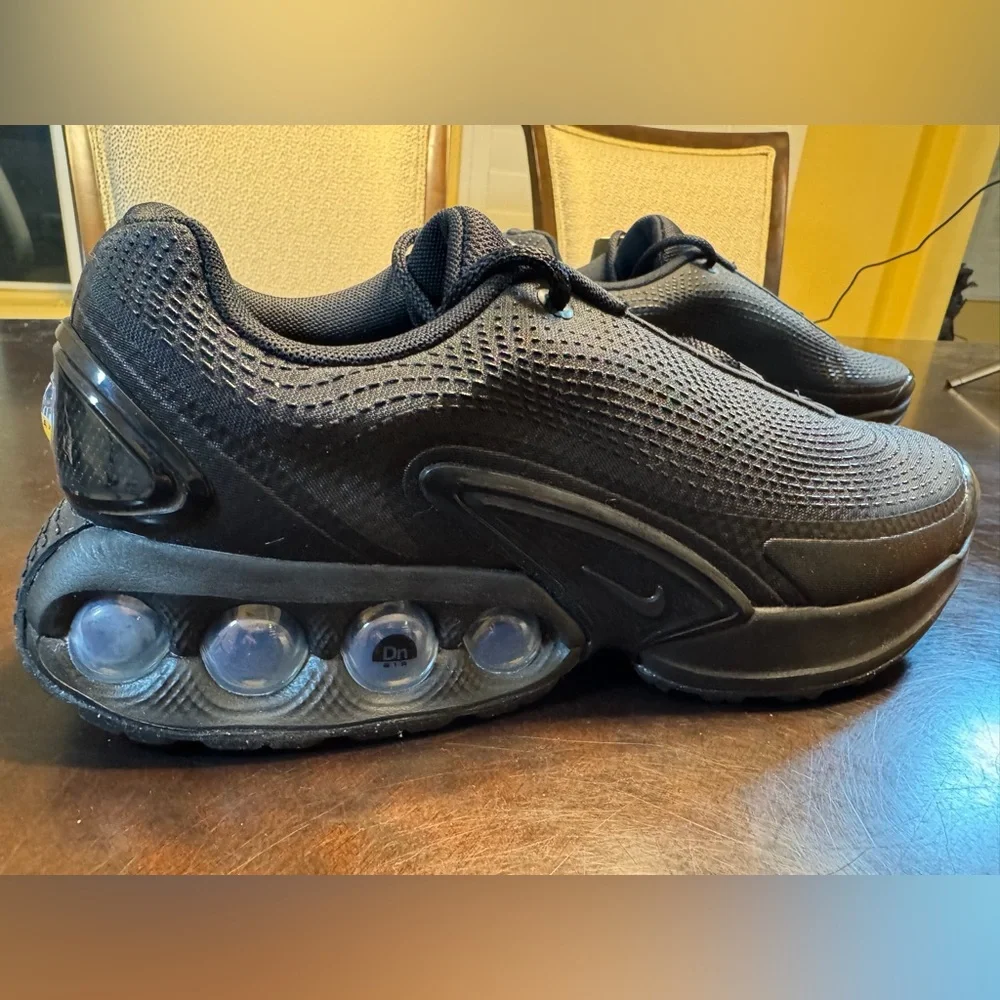New Nike Air Max DN Black Sneaker Shoes Size US 12 W / 10.5 M